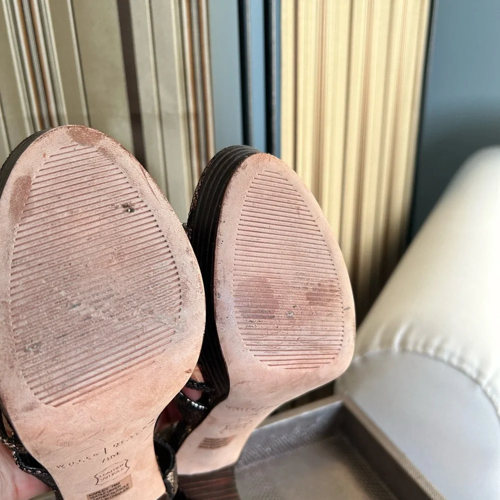 Metallic snake print heels - Picture 6 of 9